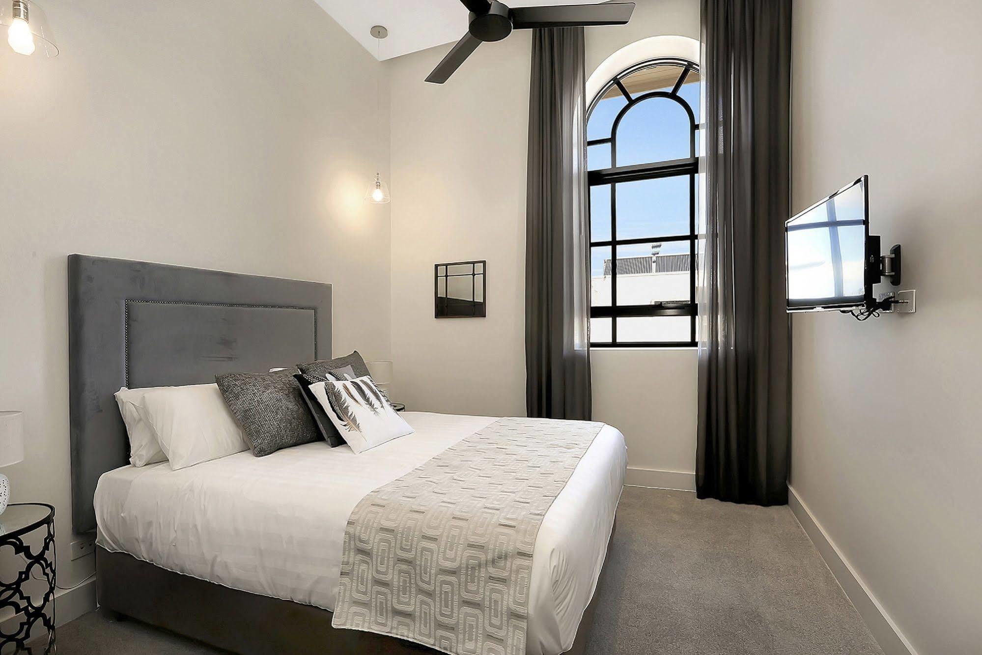Devlin 4* Geelong