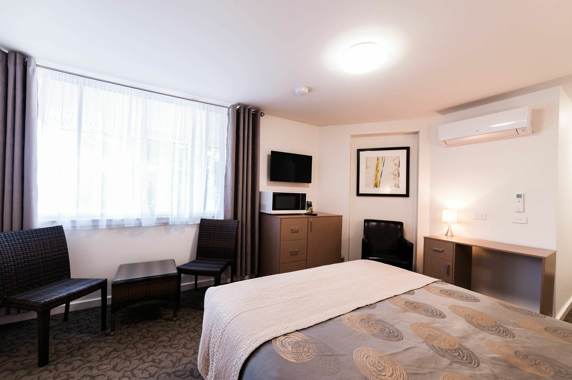 Hotel Eastern Sands Centre 4*