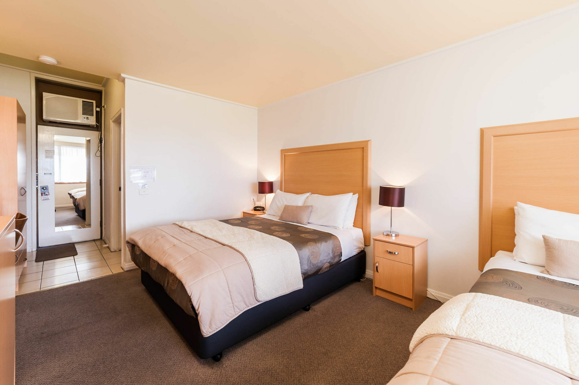 Eastern Sands Centre Hotel