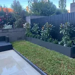 Luxury Garden Apartment