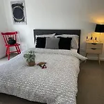 Evies East Retreat With Spa