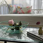 Evies East Retreat With Spa