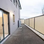 Stylish House In Geelong For Large Family Or Group