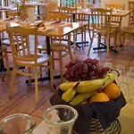 Admiralty Inn
