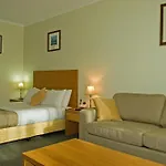 Admiralty Inn