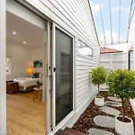 Eastern Beach Retreat