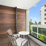 Edgewater 207