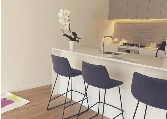 Luxury Garden Apartment