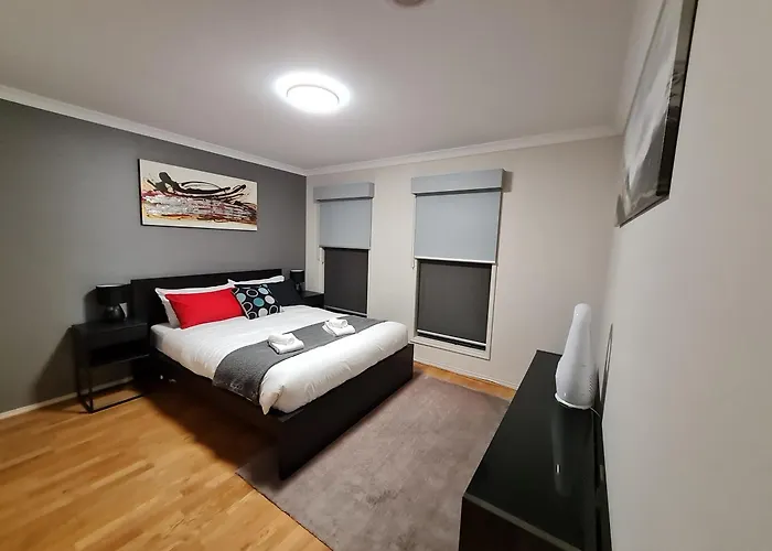 Stylish House In Geelong For Large Family Or Group
