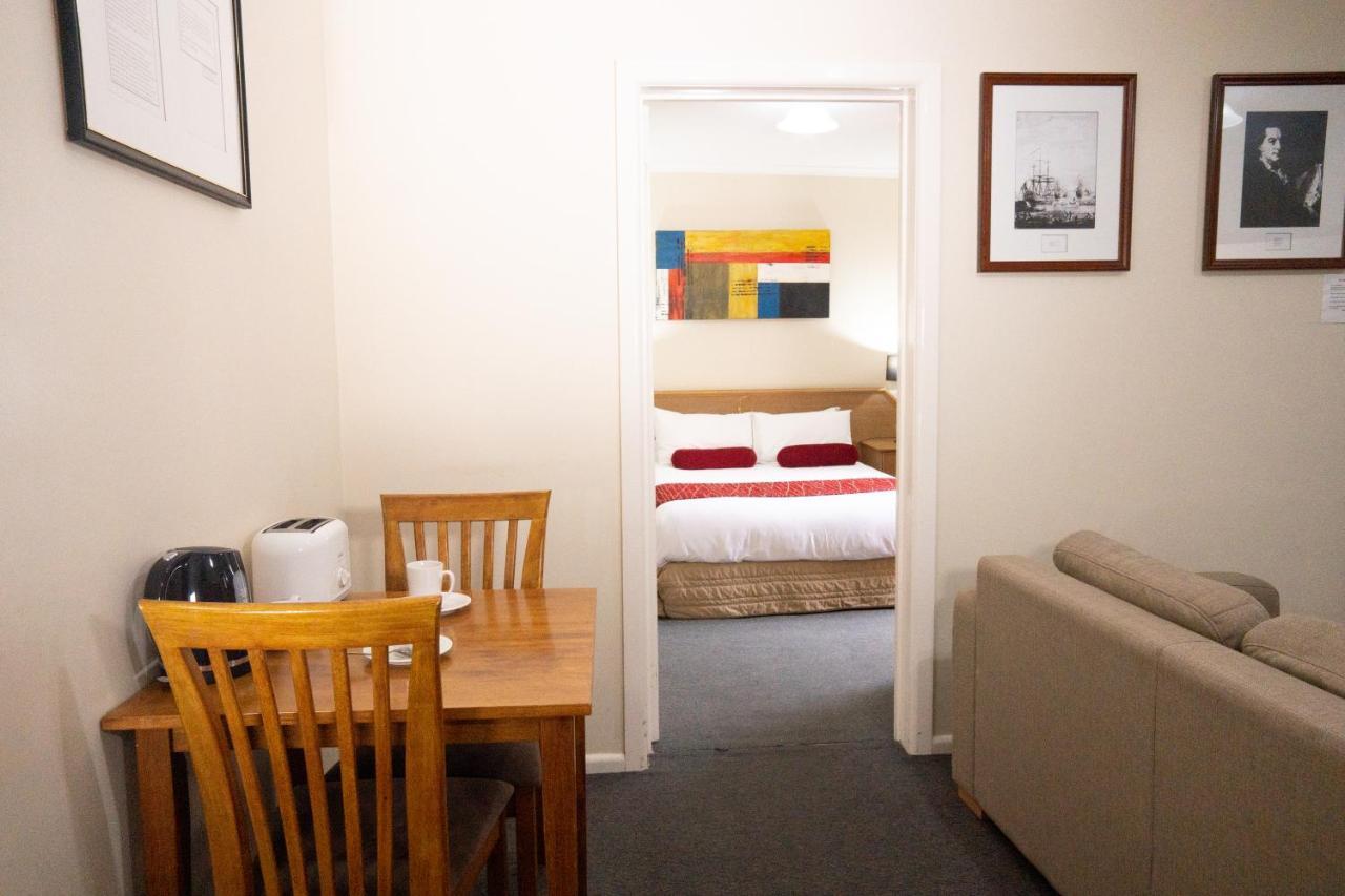 Motel Admiralty 3*
