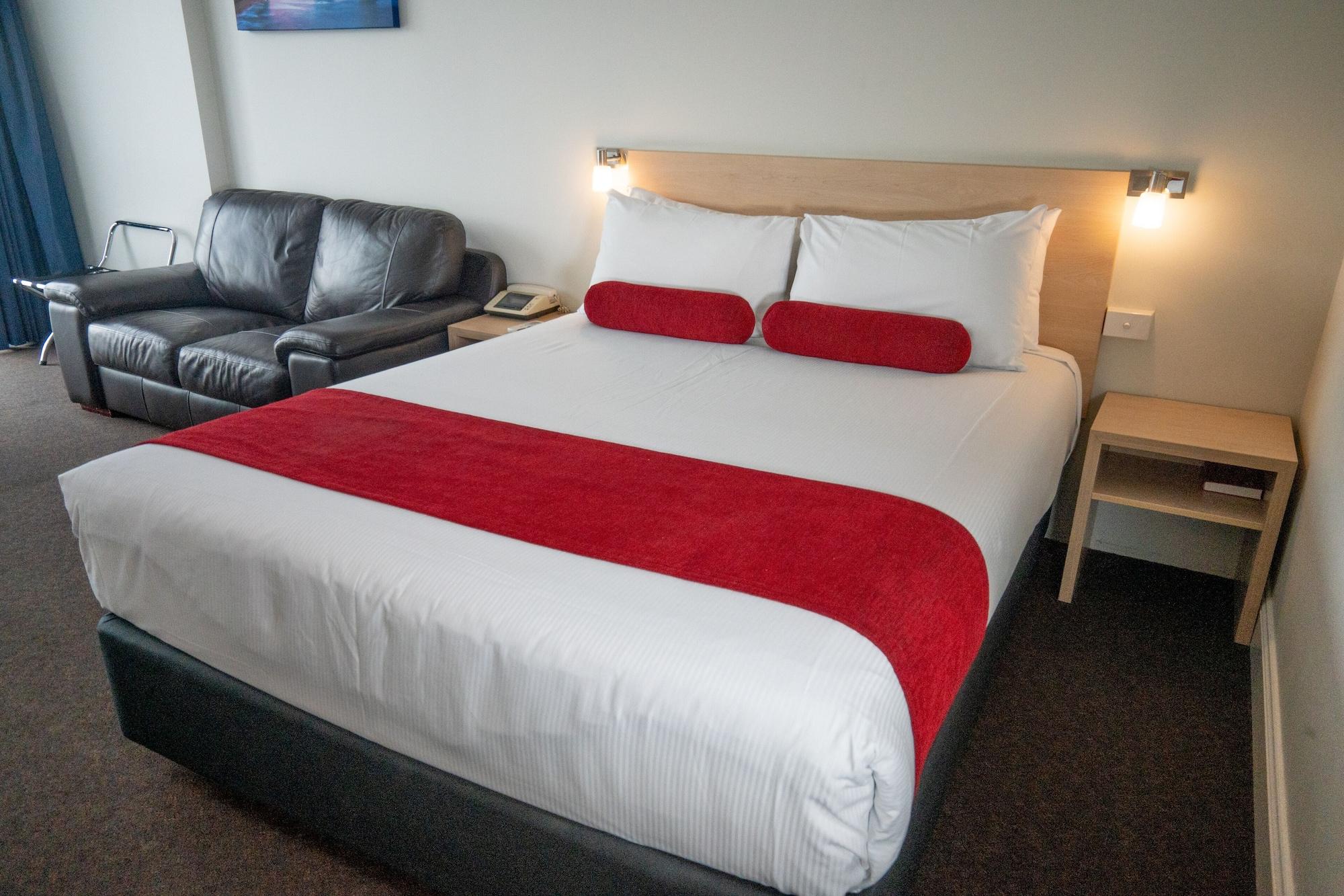 Admiralty Motel
