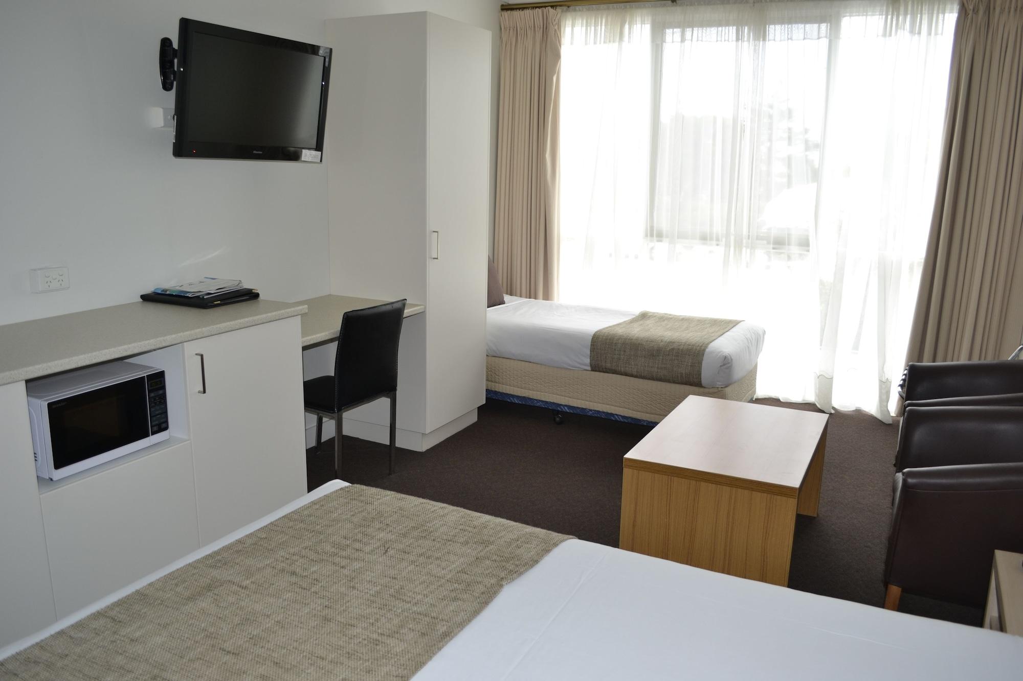 Admiralty 3*
