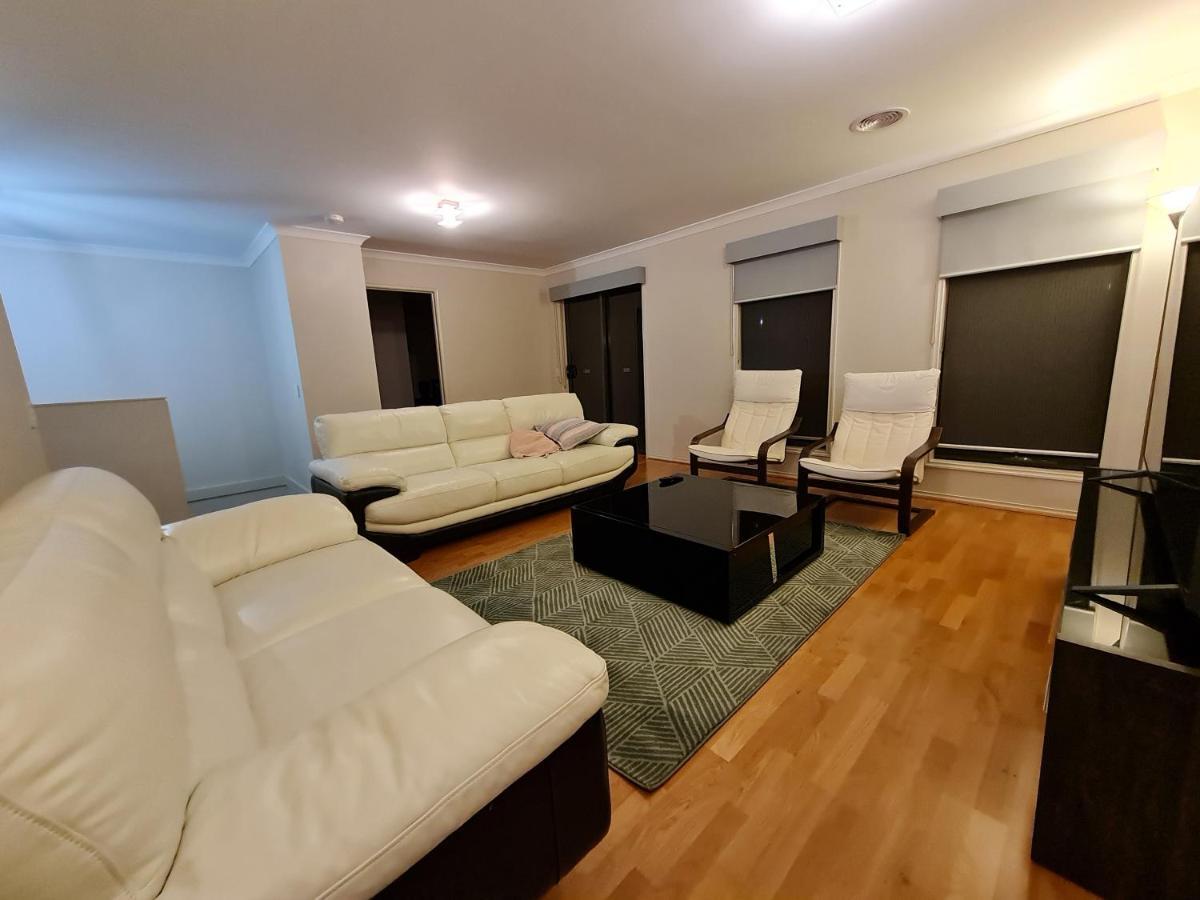 Holiday home Stylish House In For Large Family Or Group Geelong