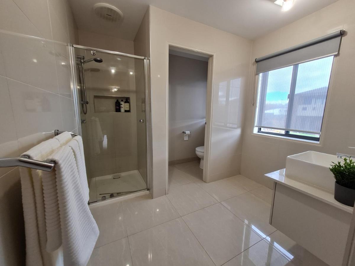 Stylish House In For Large Family Or Group * Geelong