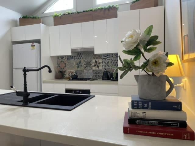 Evies Belmont Holiday home
