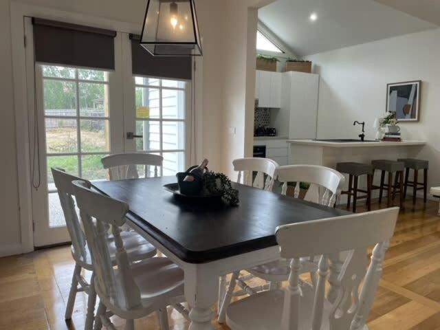 Evies Belmont Holiday home
