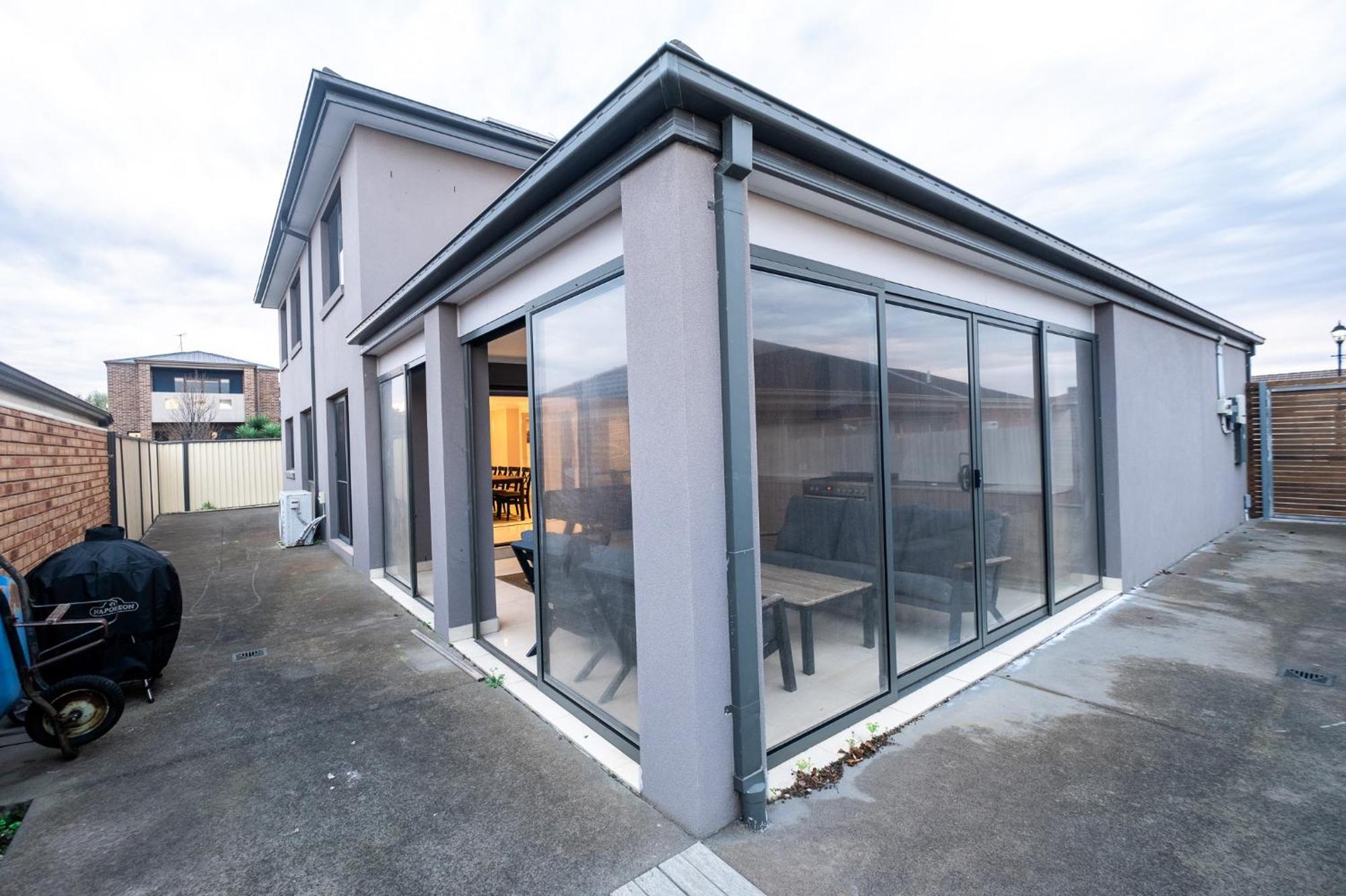 Stylish House In For Large Family Or Group Holiday home *