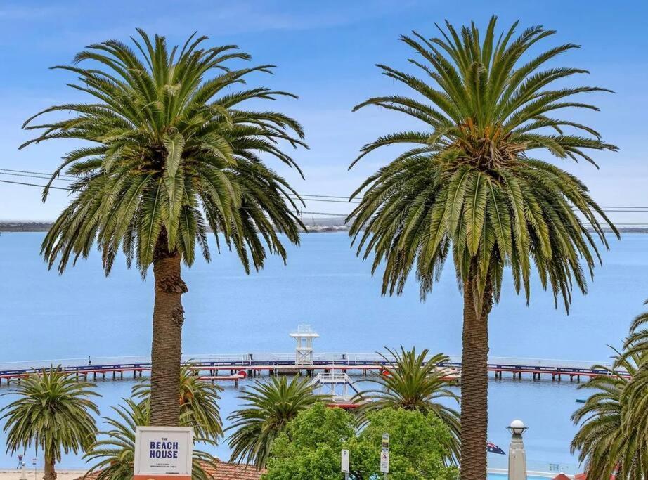 Apartment Waterfront Sub-penthouse With View Geelong