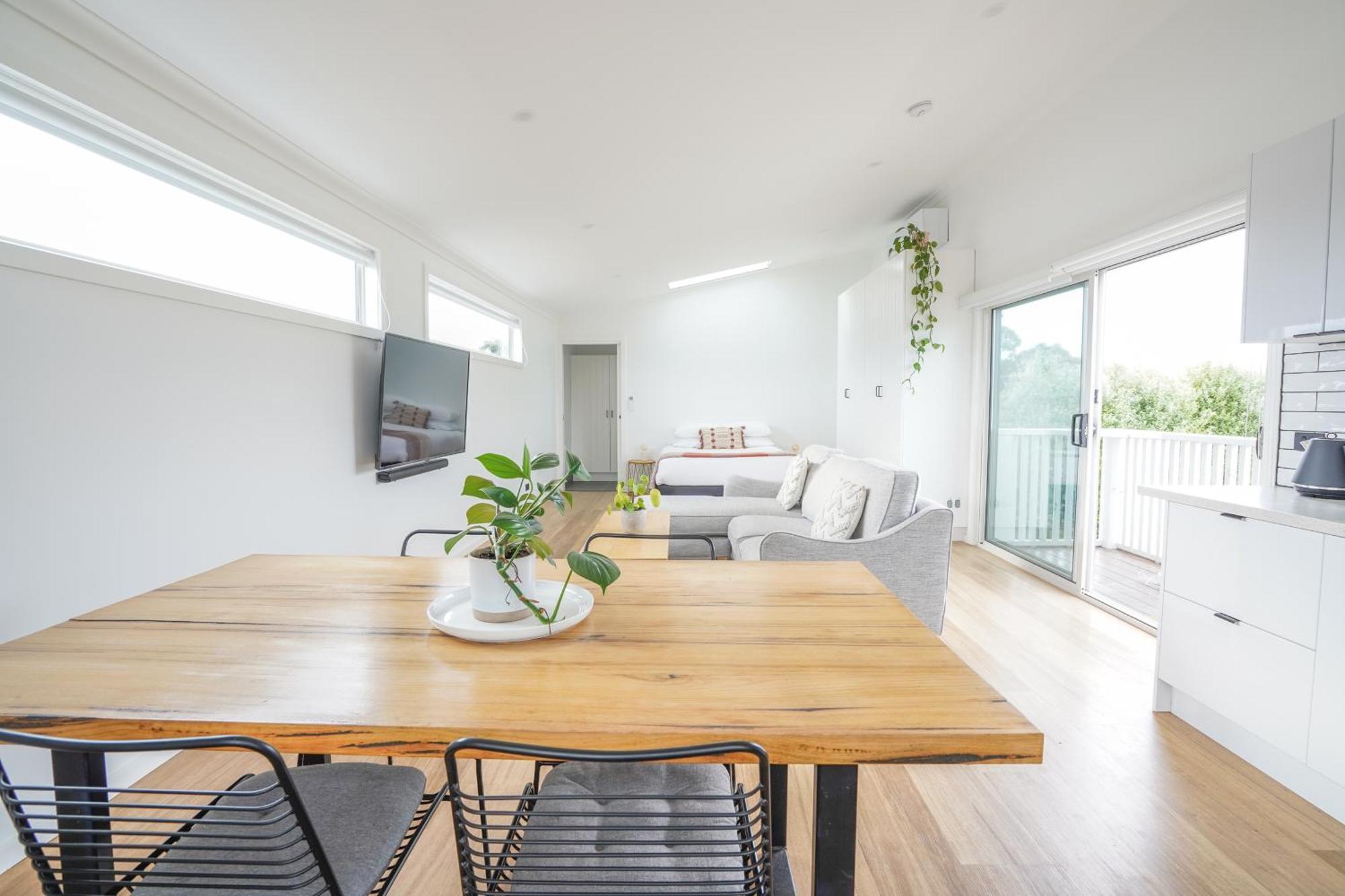Charming Highton Hideaway Between Cbd And Surf Coast Geelong