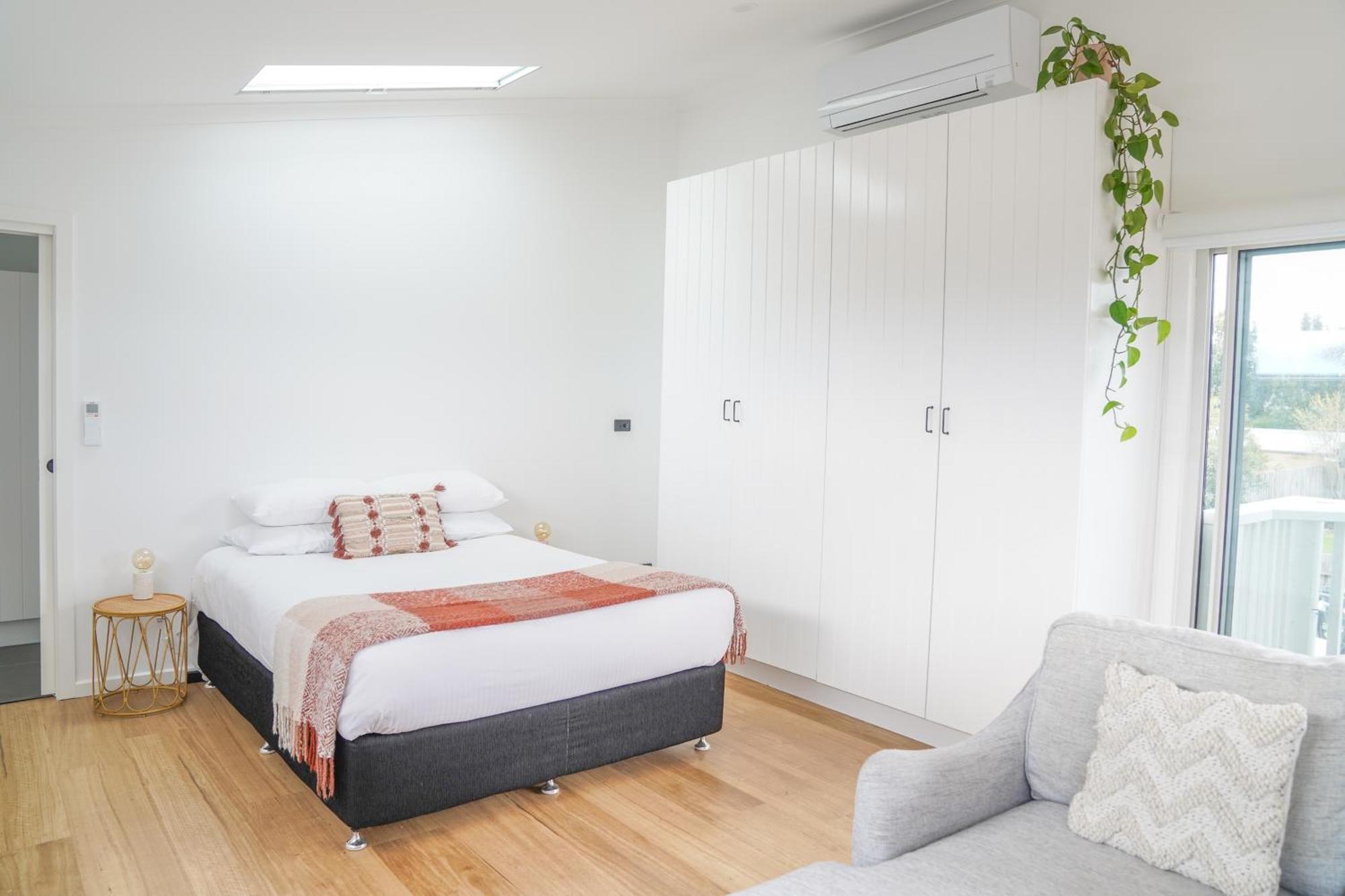Charming Highton Hideaway Between Cbd And Surf Coast *