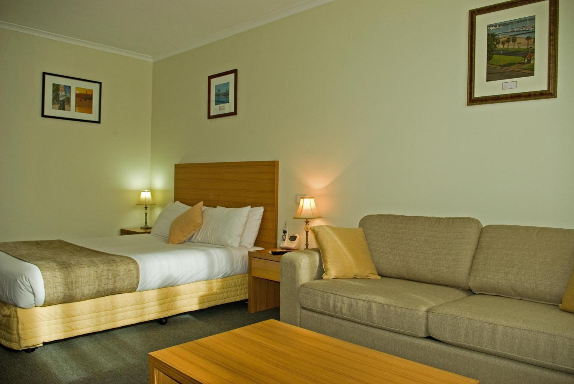 Admiralty 3*