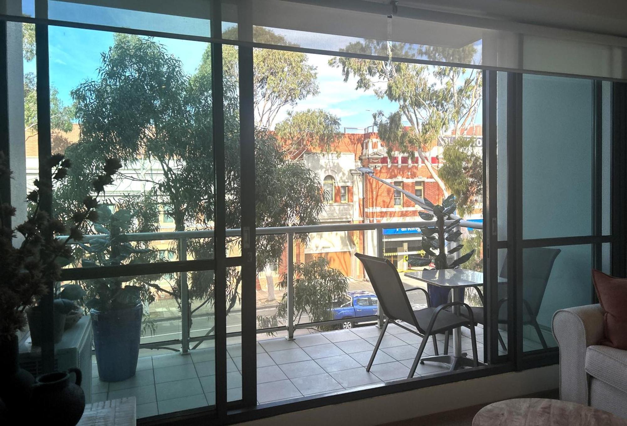 The Waterfront Apartment *