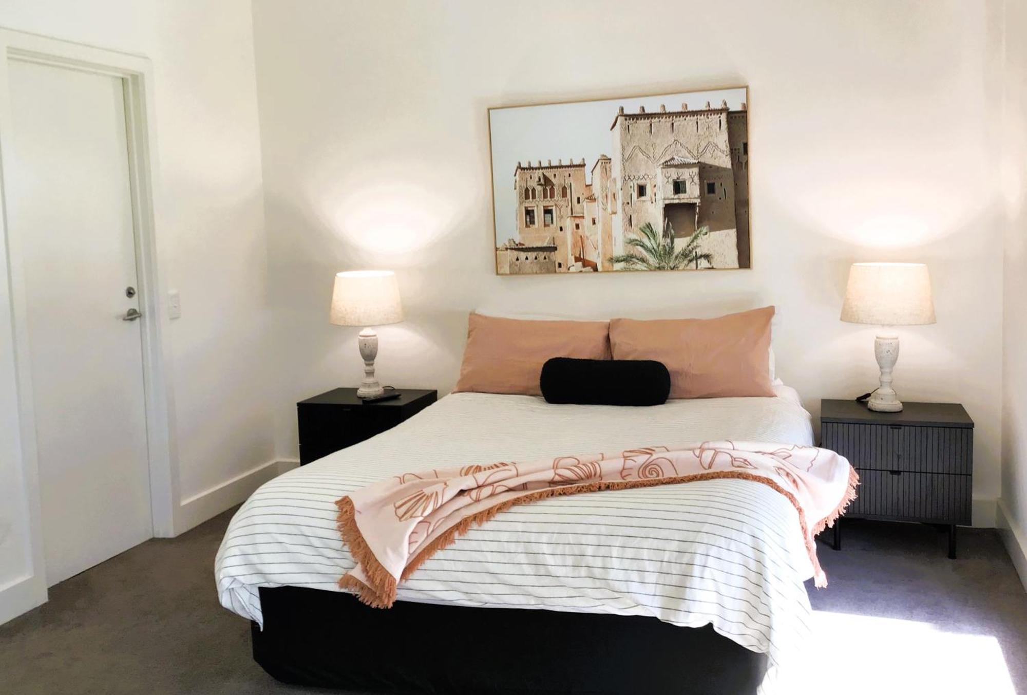 The Waterfront Apartment *