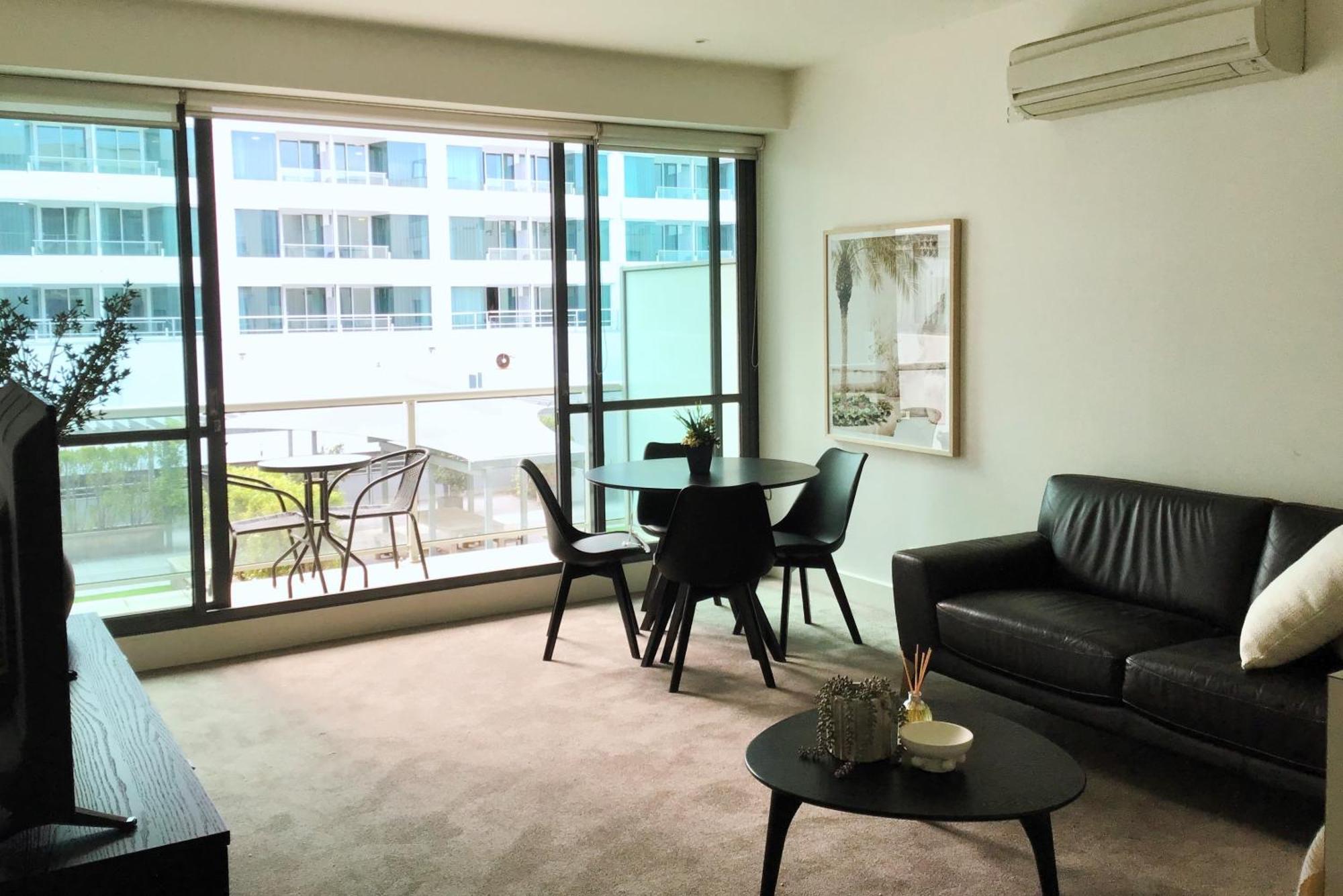 The Waterfront Apartment