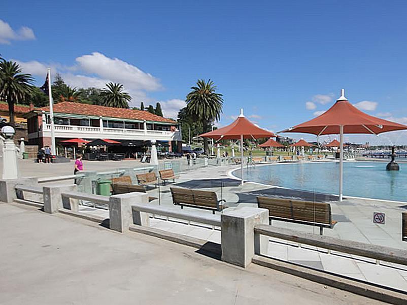 Parkwood & Geelong