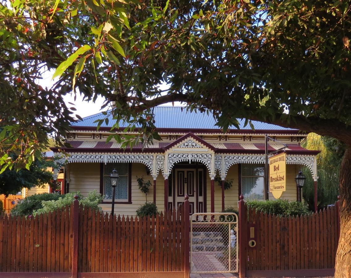 Bed & Breakfast Drysdale House