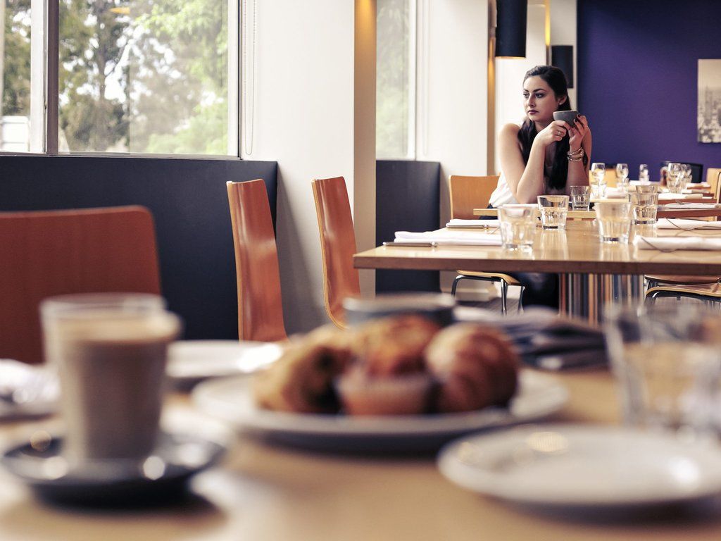 Rydges Hotel 4*