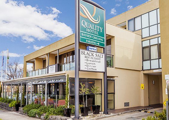 Chifley On The Esplanade 4*