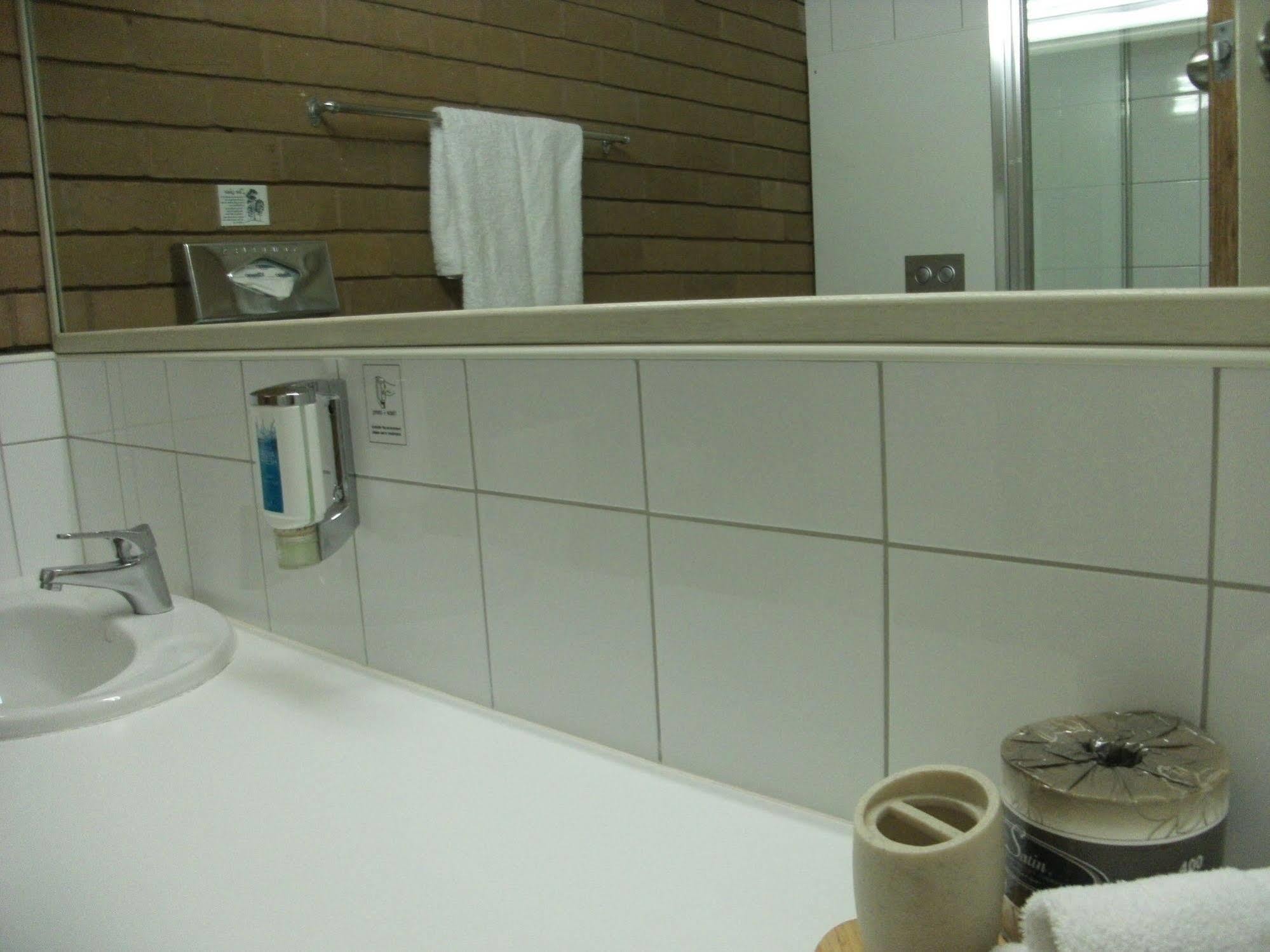 Motel Parkwood & 3*