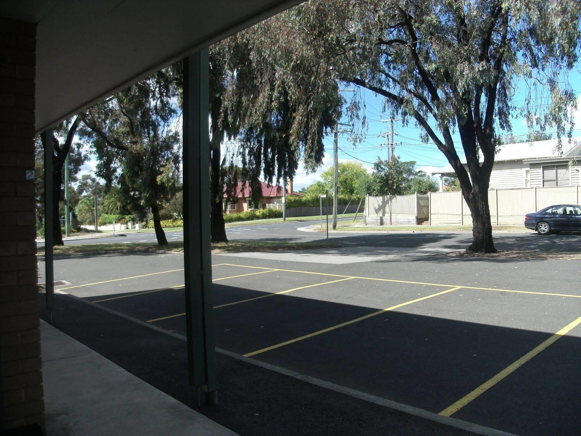 Parkwood & Motel
