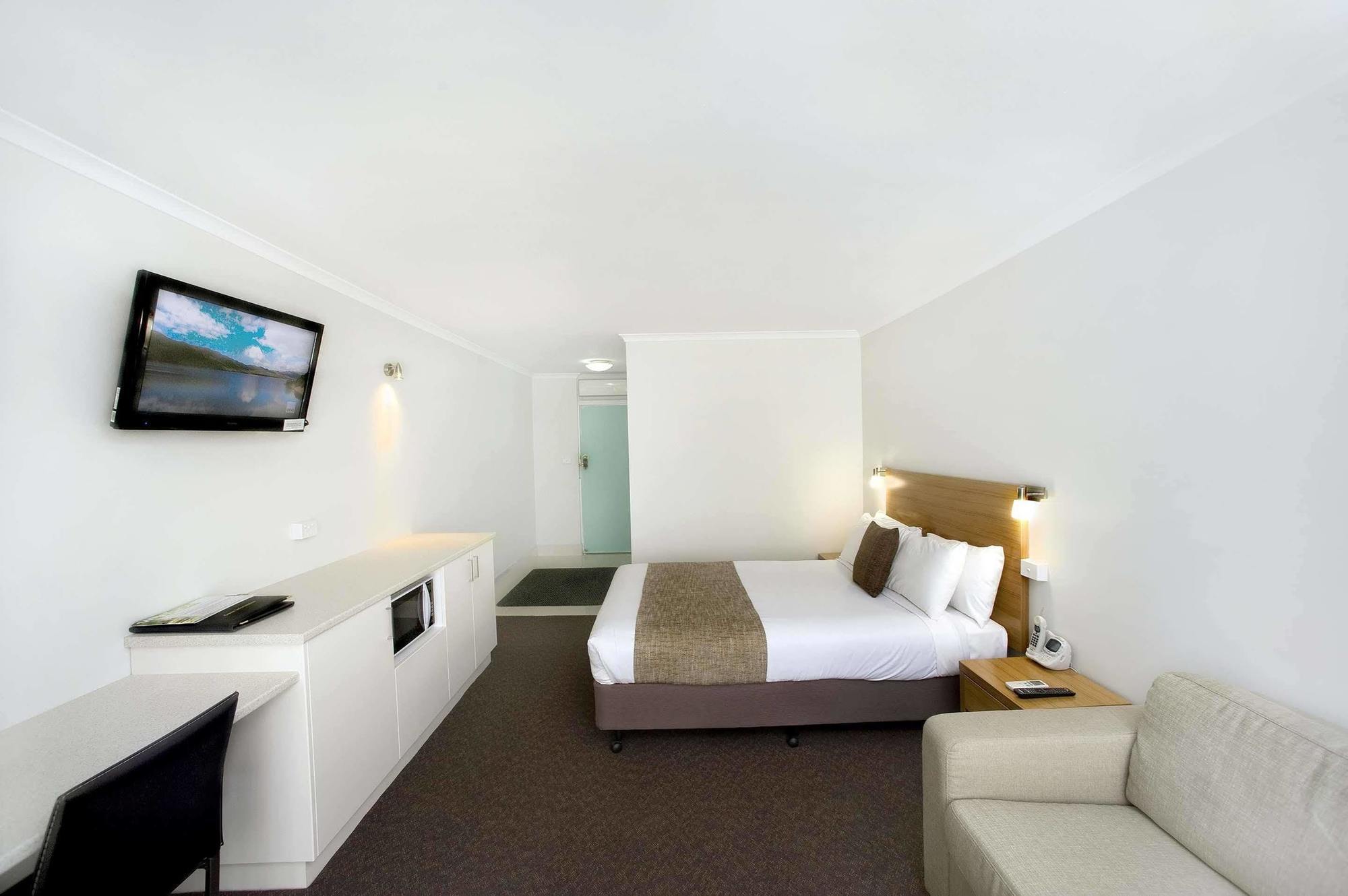 Admiralty 3*