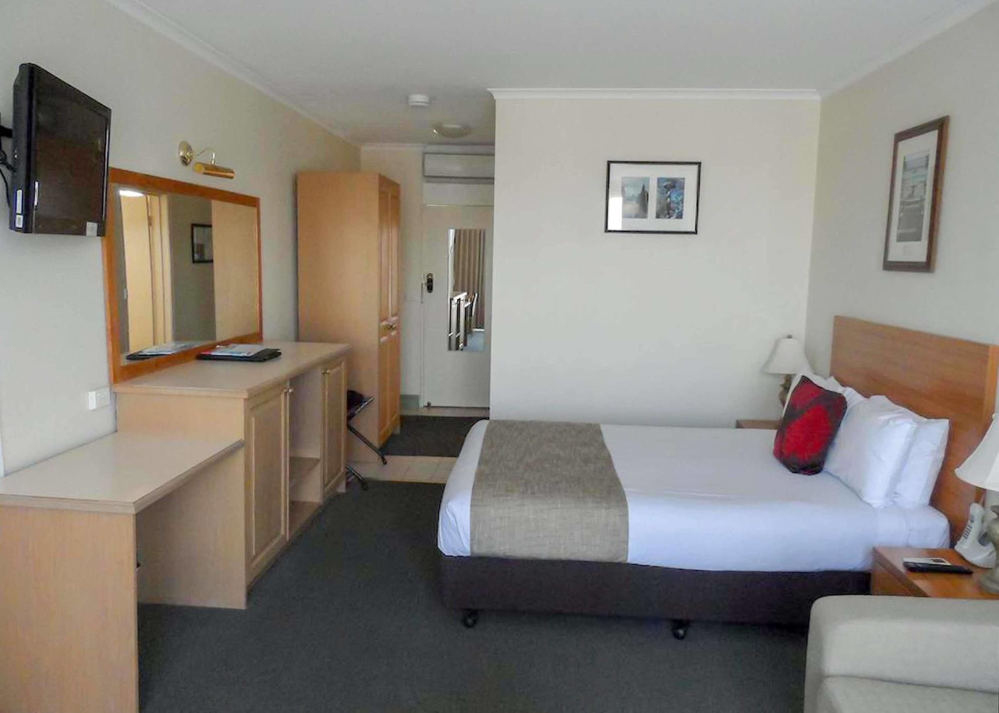 Admiralty Geelong