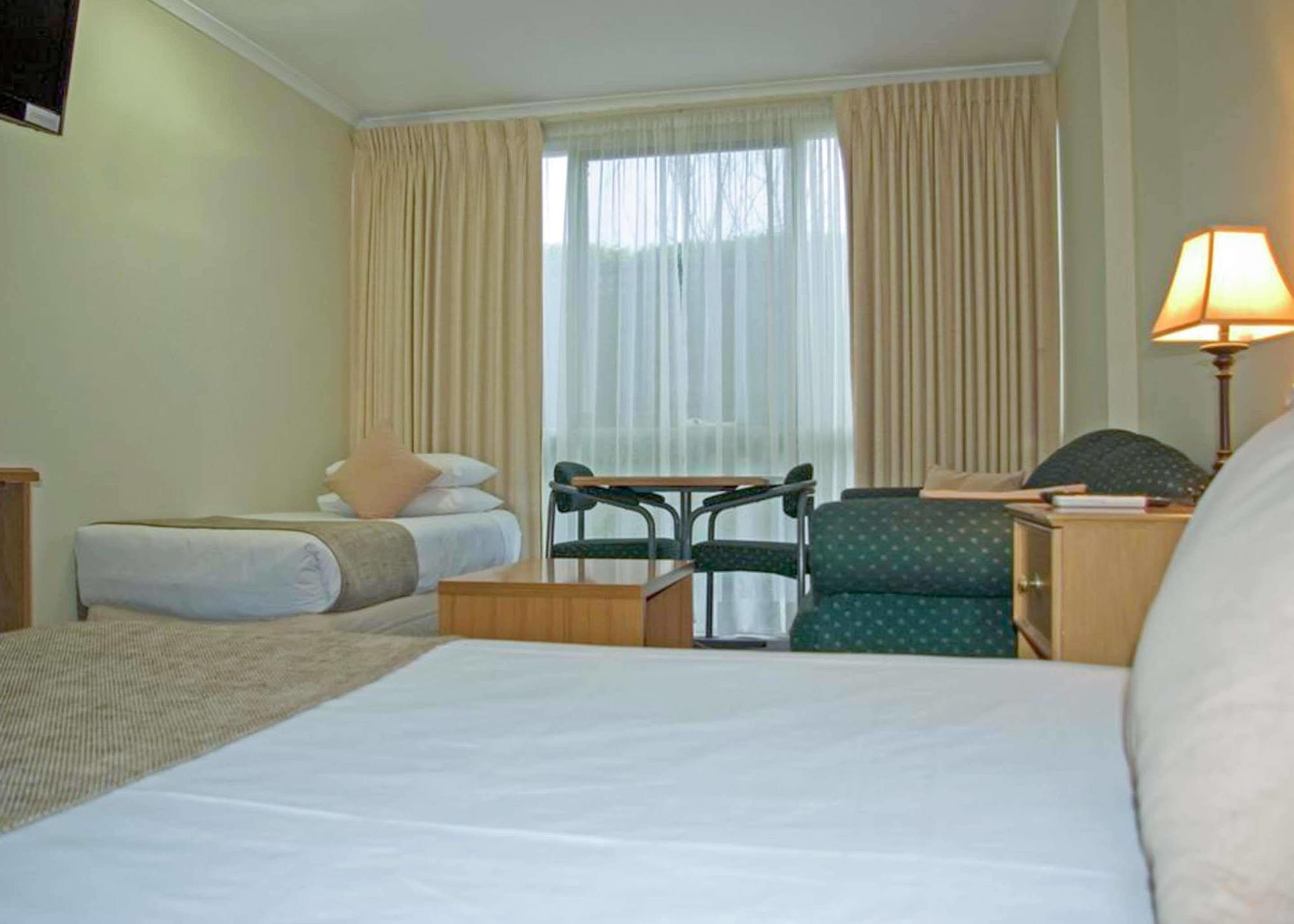 Motel Admiralty 3*