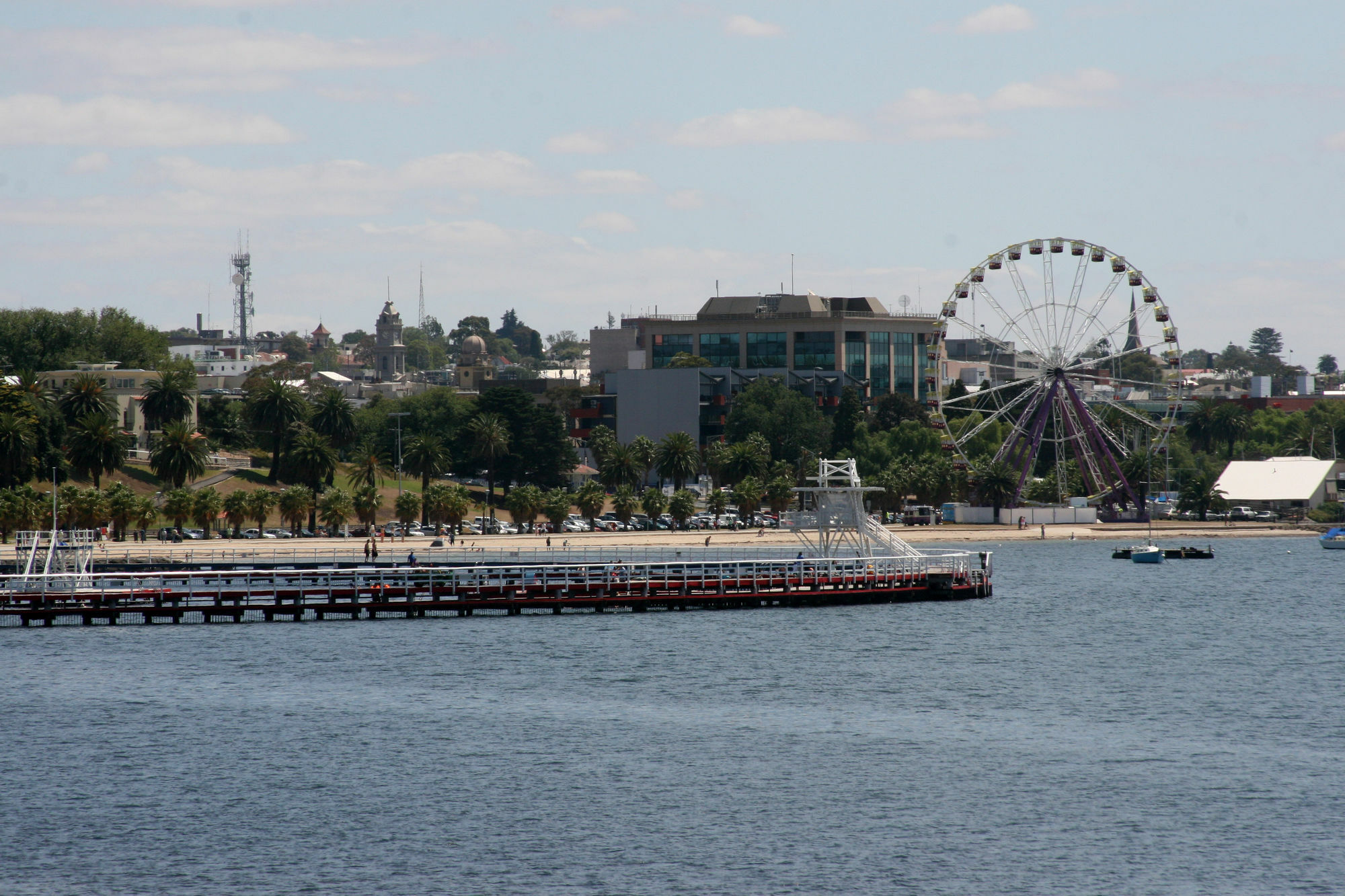 Rydges Hotel 4*