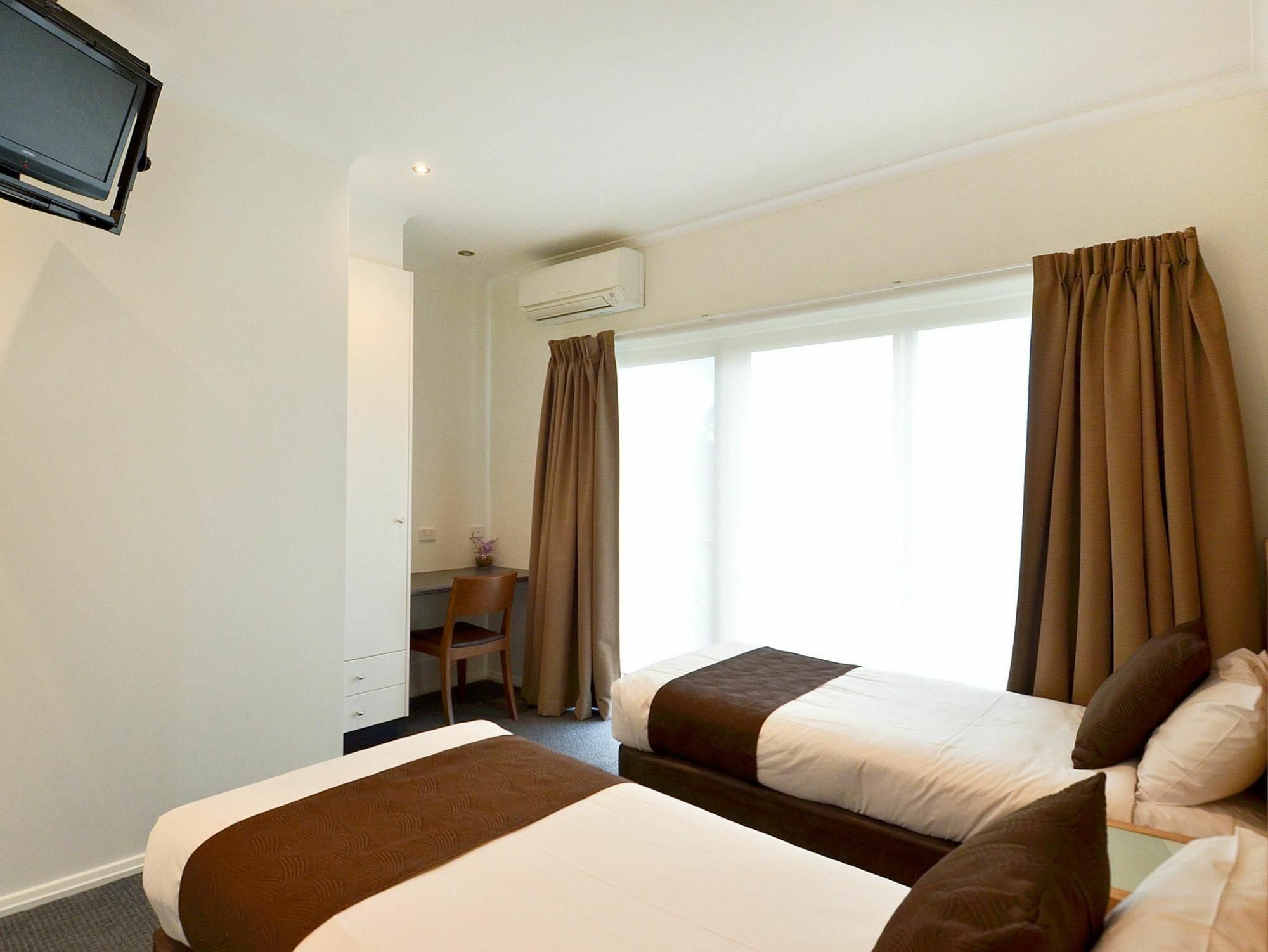 Western Motor & Serviced 4* Geelong