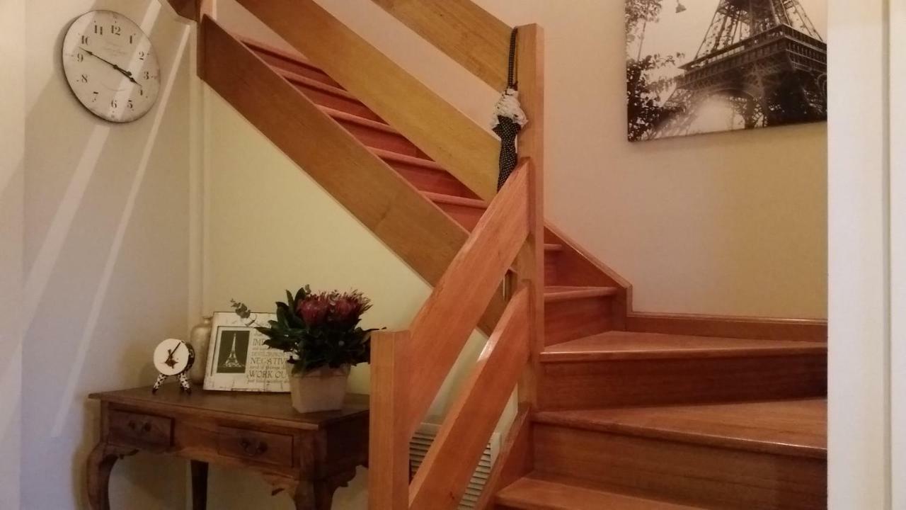 Gateway To The Surf Coast And Homestay Geelong